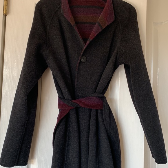 Pendleton soft Wool Wrap Jacket gray black plum stripes Size Large reversible - Picture 6 of 12